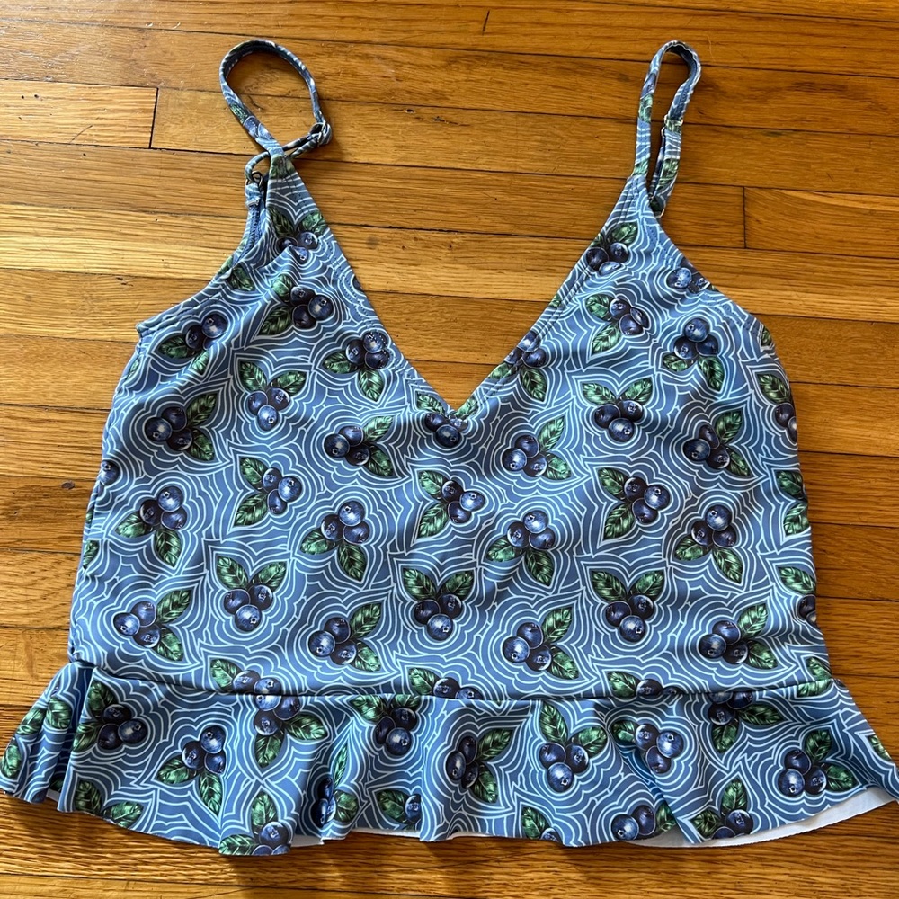 Kortni Jean scoop back top